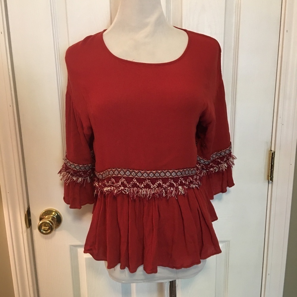 JOY JOY PULLON TOP SZ XS. BOHO FRAYED TRIM